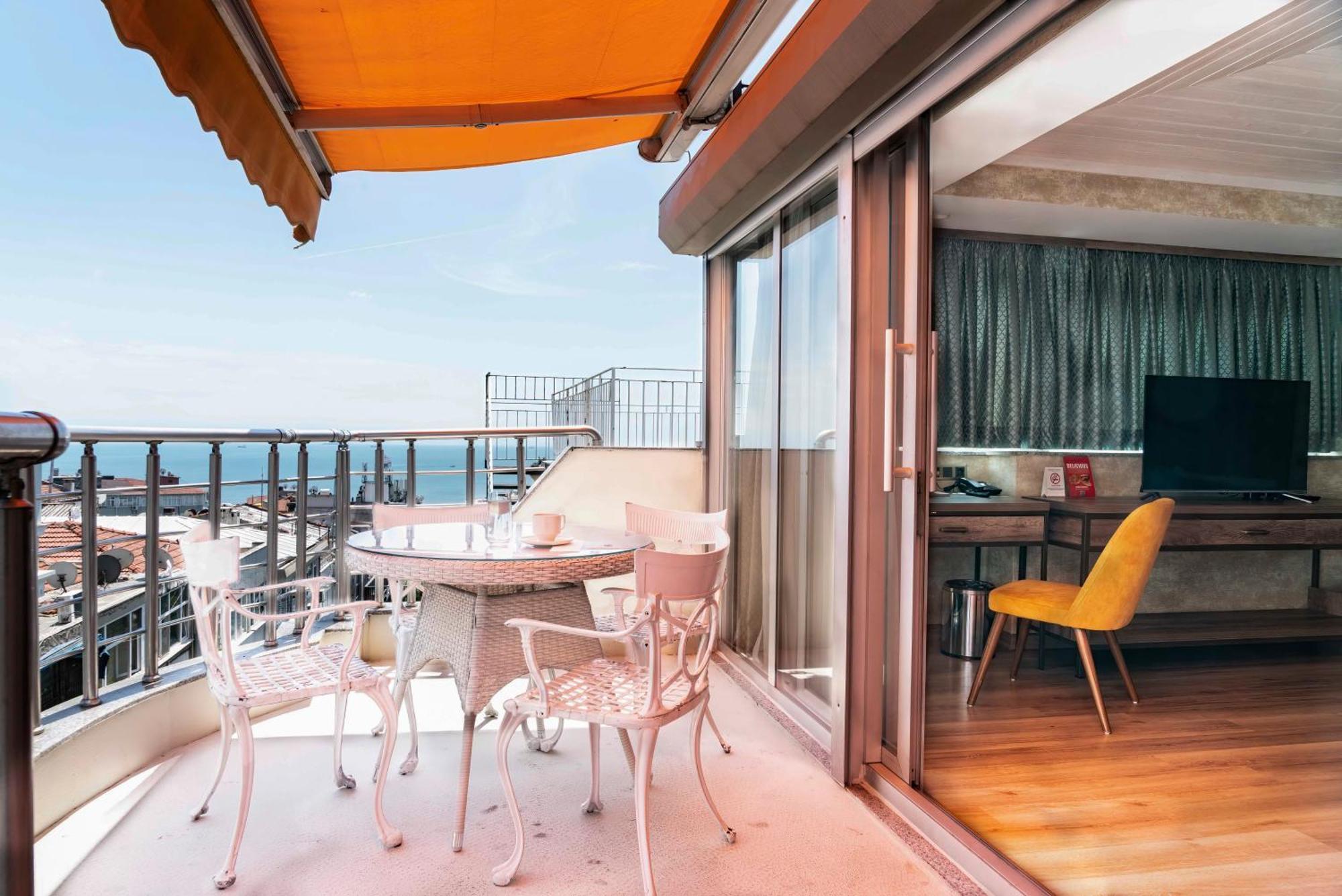 Castle Franco Suites Istambul Exterior foto