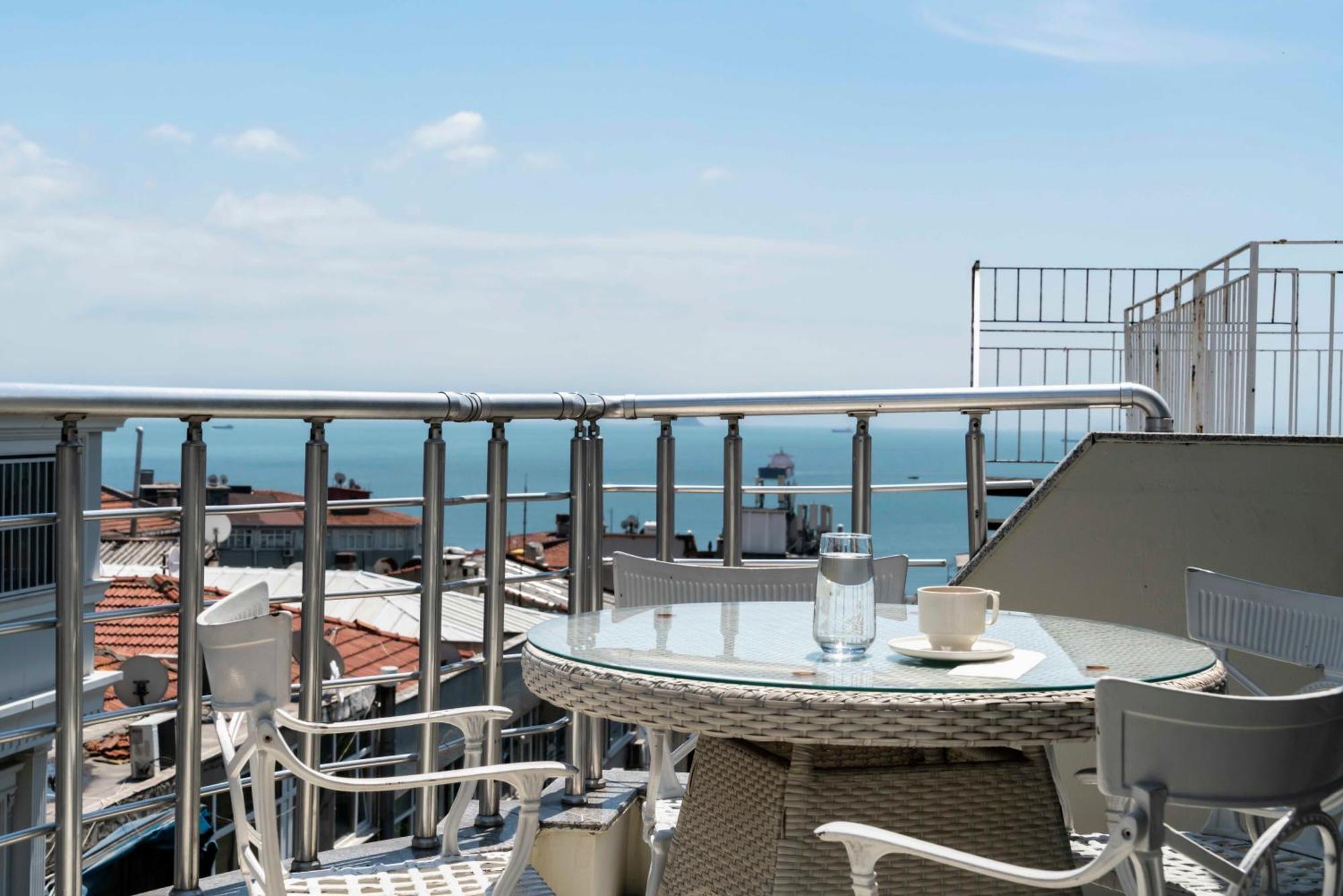 Castle Franco Suites Istambul Exterior foto